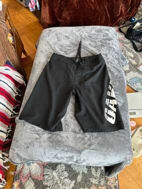 Oakley shorts size 30 like new